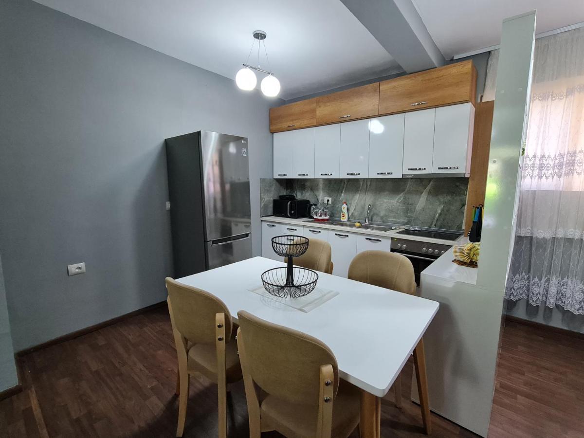 Jon'S Apartment Tiranë Eksteriør bilde