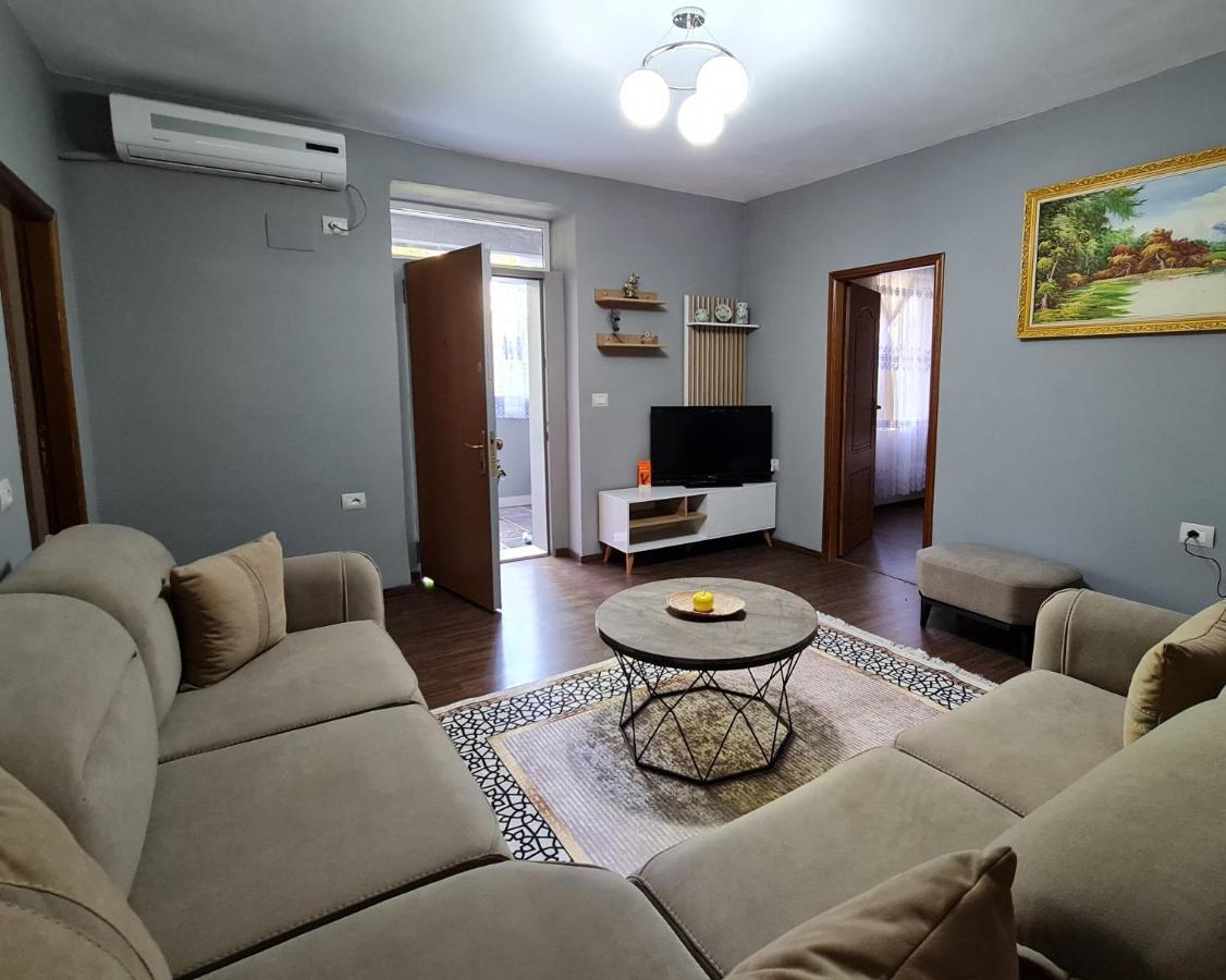 Jon'S Apartment Tiranë Eksteriør bilde